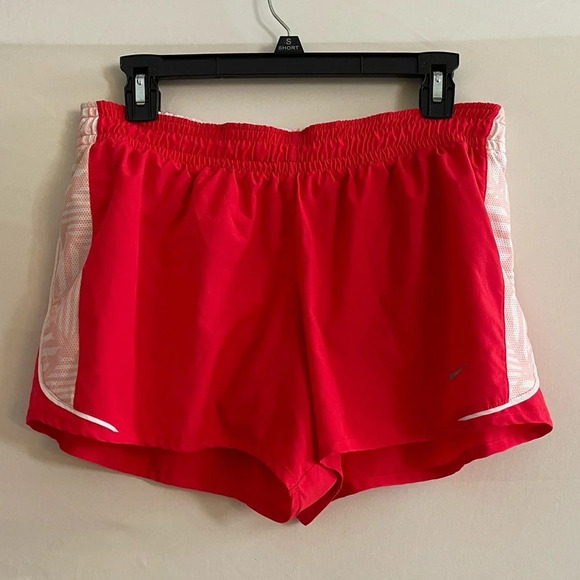 Women’s Dri-fit Nike red/pink/white athletic lined shorts large - Picture 1 of 3